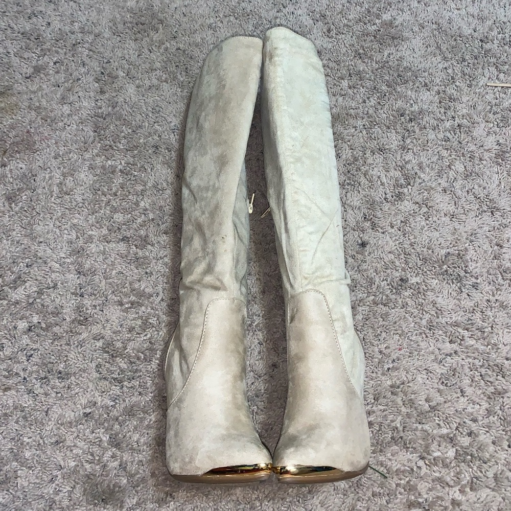 Boot - Picture 8 of 8